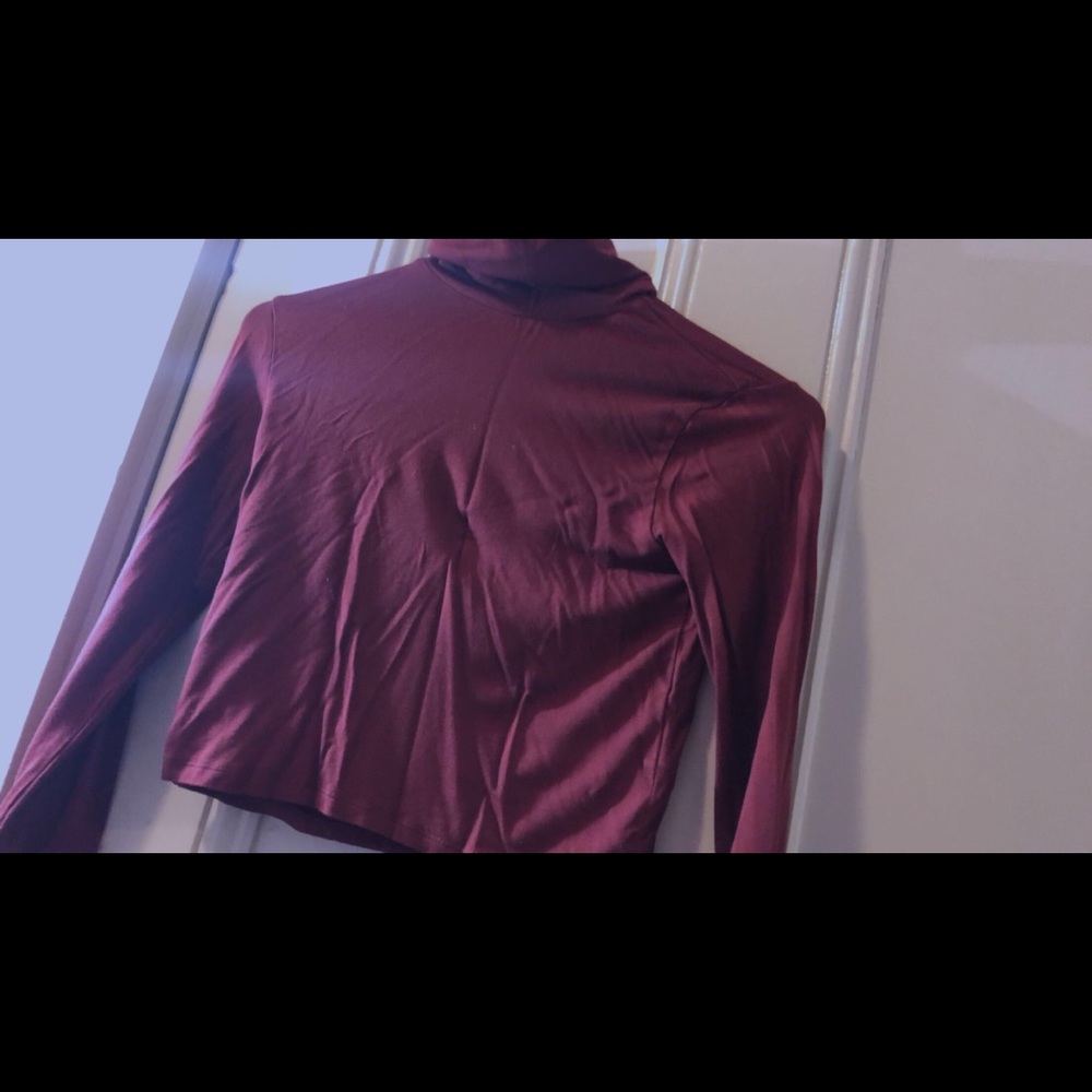 Maroon crop top
